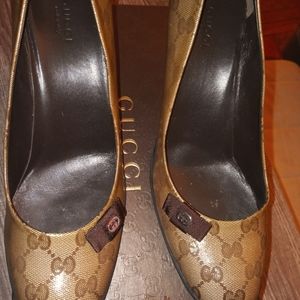 Gucci shoes